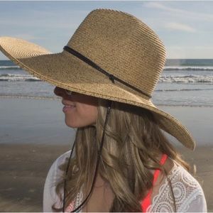NWT Sungrubbies wide brim sun hat.